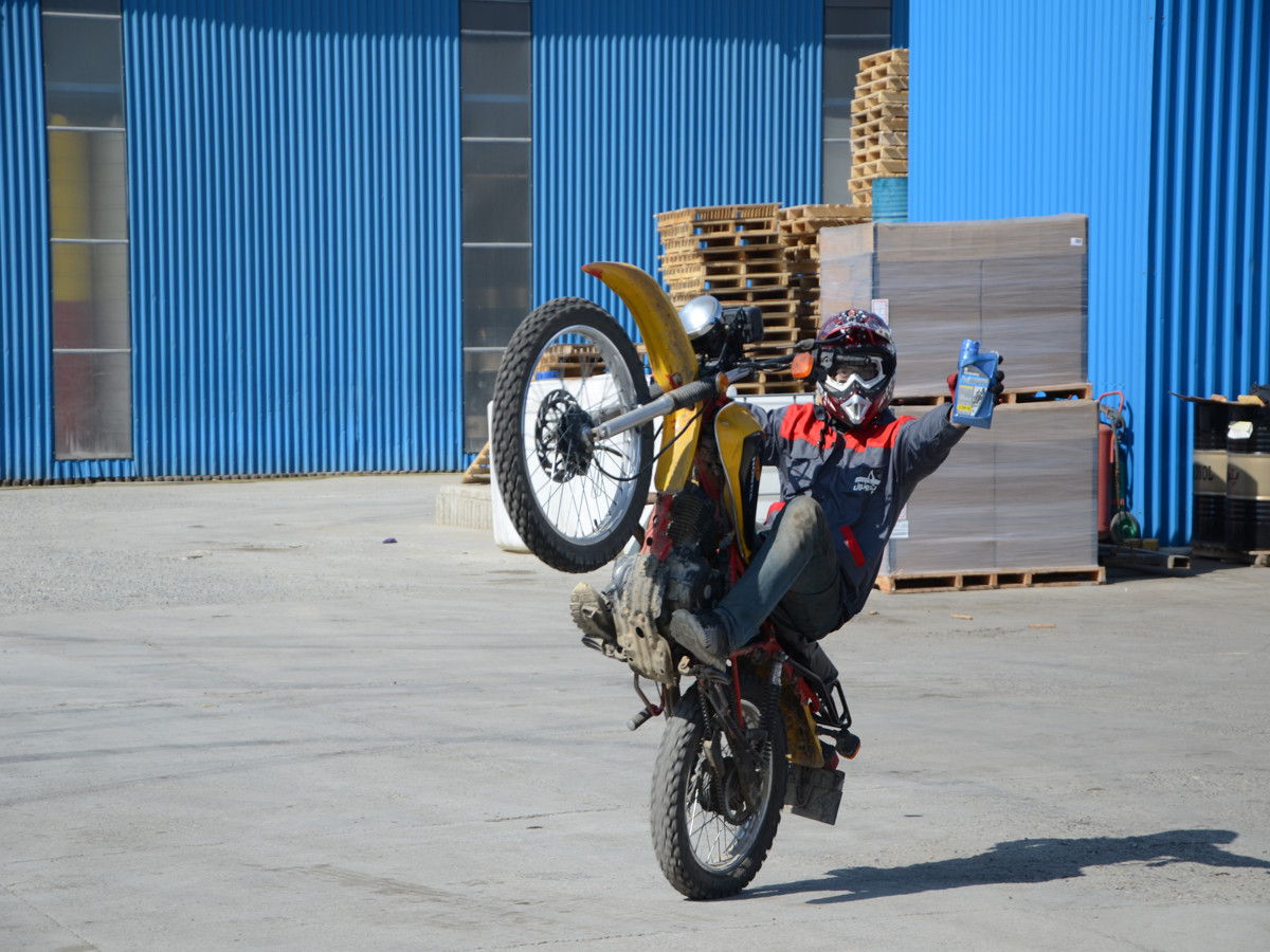 Petronol oil motor motorcycle Full Moto